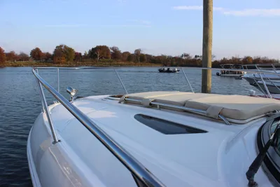 Sea Ray 330 Sundancer