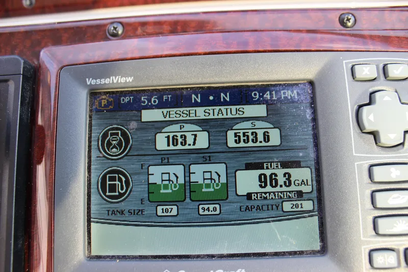  Yacht Photos Pics VesselView display on 2012 Sea Ray 330 Sundancer showing fuel and vessel status.