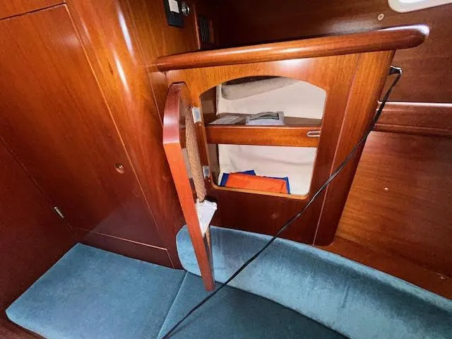 Walkabout Yacht Photos Pics 