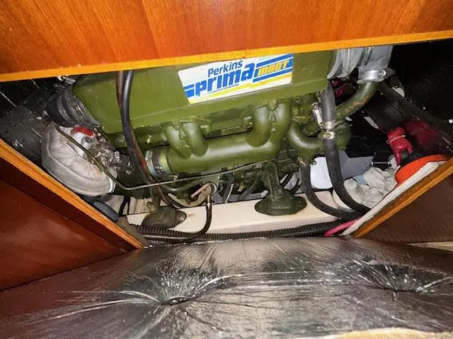 Walkabout Yacht Photos Pics 