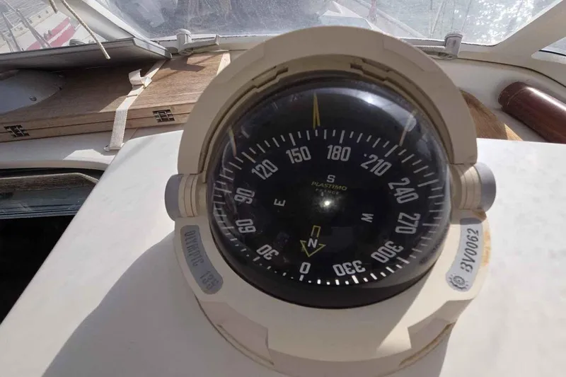 My Way Yacht Photos Pics Compass on 2004 Beneteau Oceanis 42CC sailboat, showing navigation details.