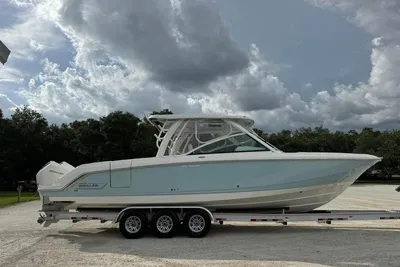 Boston Whaler 320 Vantage