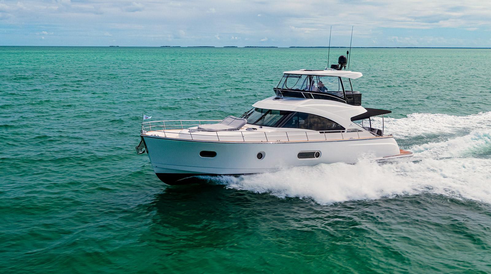 2026 Belize 54 Daybridge