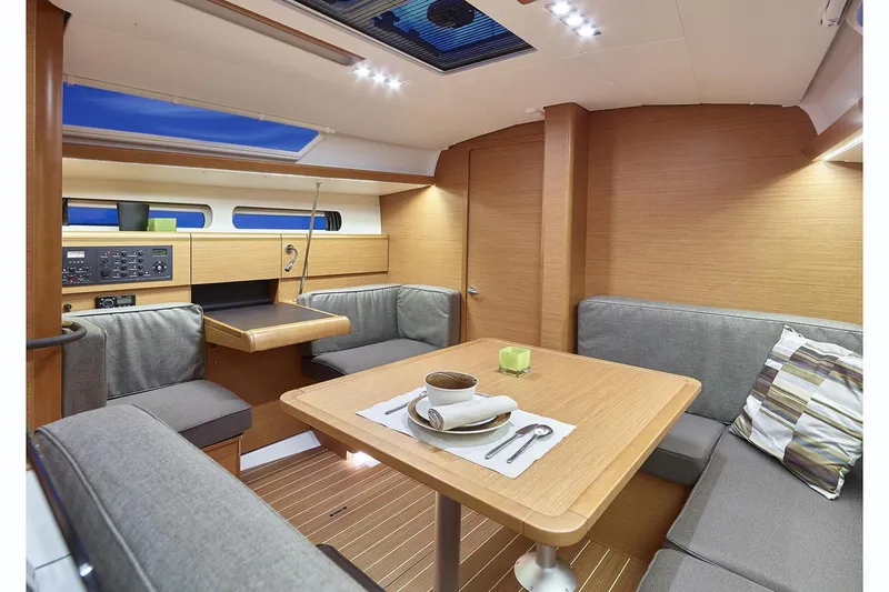 Luna Yacht Photos Pics 