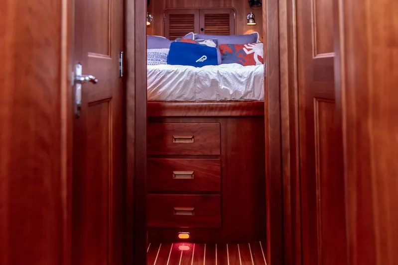 Carol Anne Yacht Photos Pics 