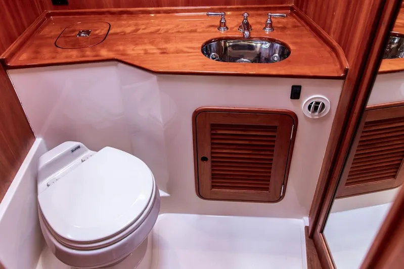 Carol Anne Yacht Photos Pics 