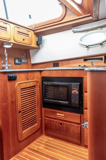 Carol Anne Yacht Photos Pics 