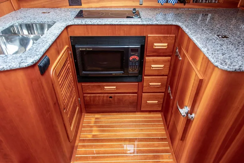 Carol Anne Yacht Photos Pics 