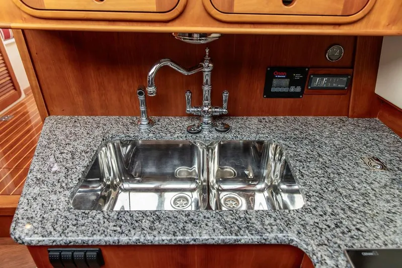 Carol Anne Yacht Photos Pics 