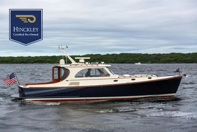 Hinckley Talaria 44 MY