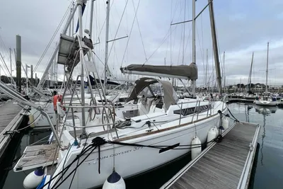 2012 Jeanneau Sun Odyssey 379