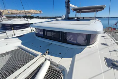 Lagoon 42