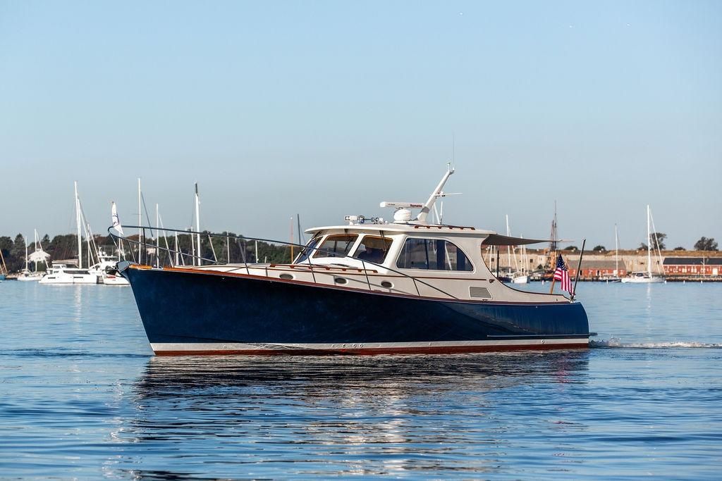 2005 Hinckley 44 