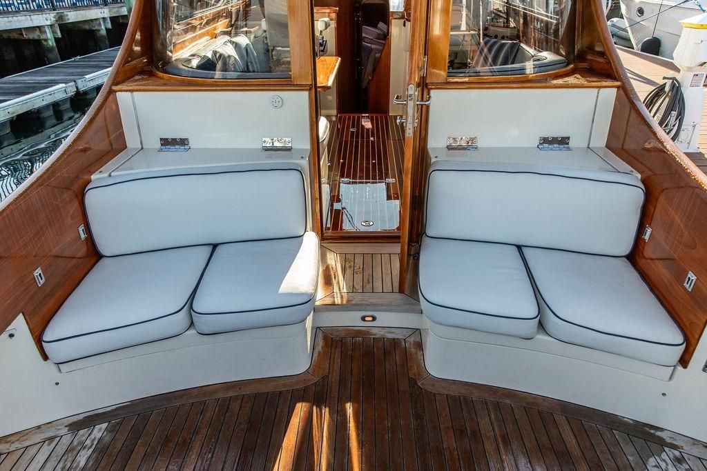 2005 Hinckley 44 