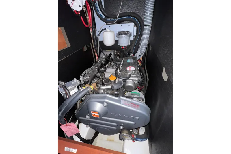 Adattare Yacht Photos Pics Engine compartment of a 2012 Beneteau Oceanis 45 sailboat, featuring a Yanmar engine.