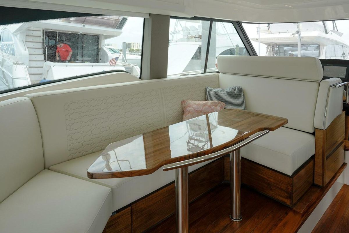 2024 Tiara Yachts 48 