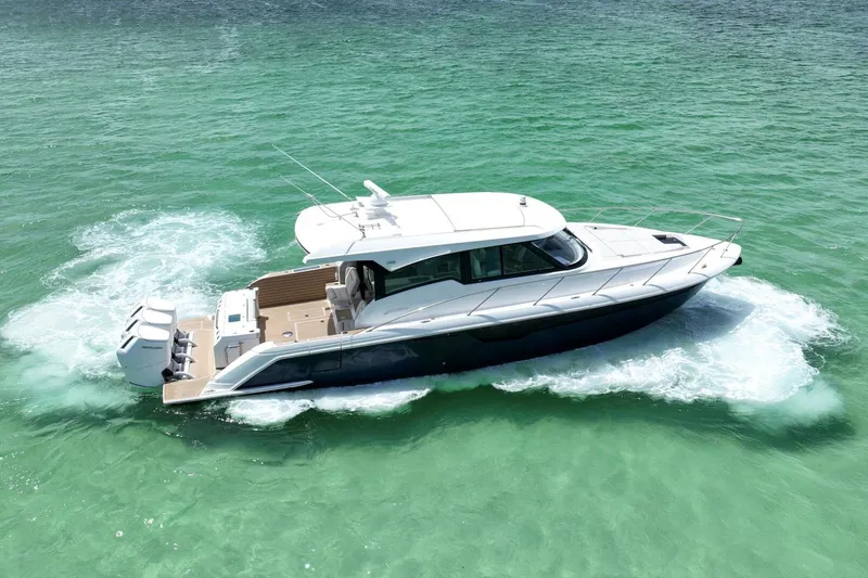 Lady Ogea Yacht Photos Pics 2024 Tiara Yachts 48LE- LADY OGEA- Profile