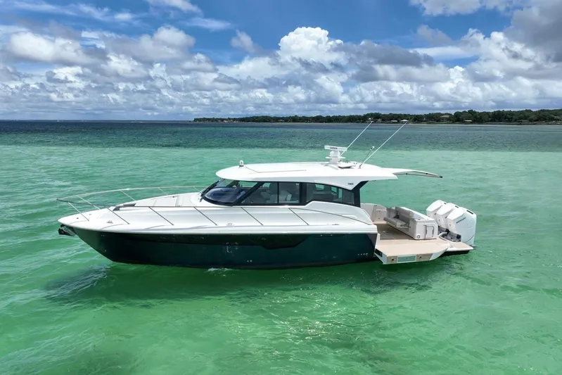 Lady Ogea Yacht Photos Pics 2024 Tiara Yachts 48LE- LADY OGEA- Profile