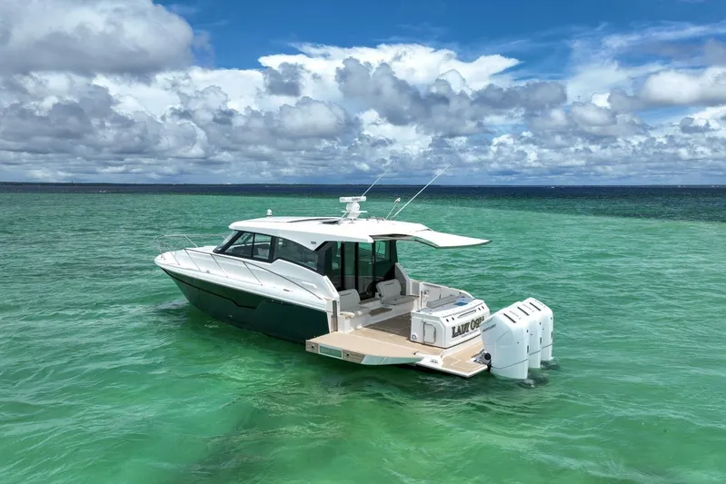 Lady Ogea Yacht Photos Pics 2024 Tiara Yachts 48LE- LADY OGEA- Profile