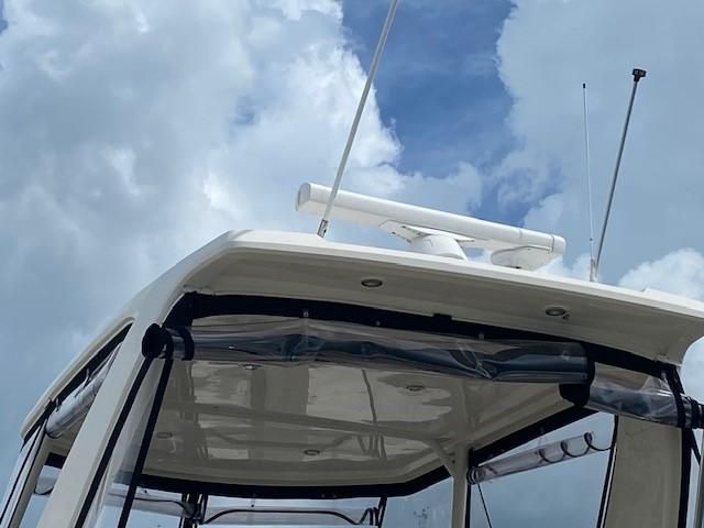 2018 Carver 40 Command Bridge