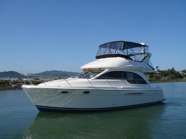 2003 Meridian 381 Sedan