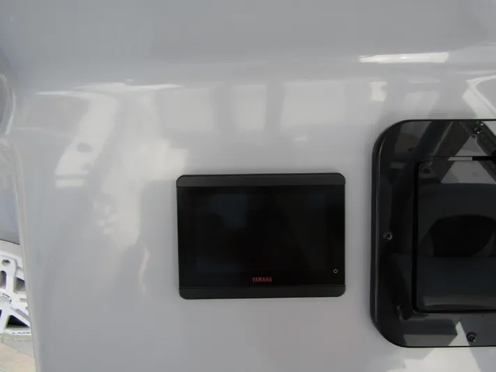  Yacht Photos Pics Yamaha display on 2024 Wellcraft 352 Fisherman boat dashboard.