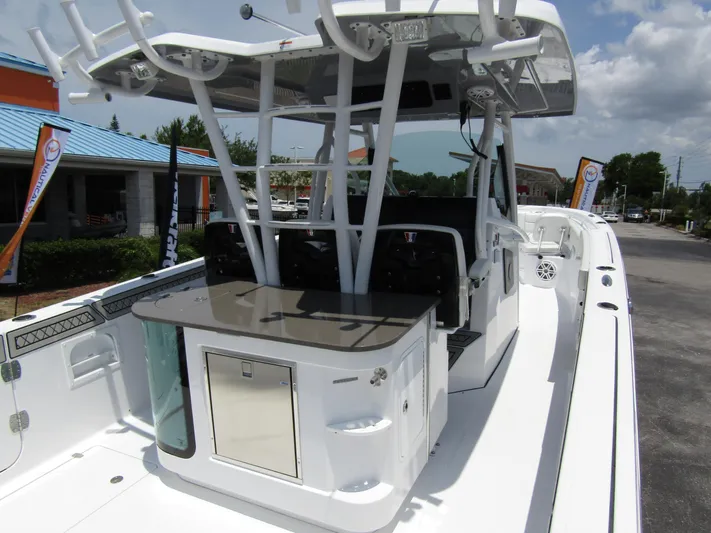  Yacht Photos Pics 2024 Wellcraft 352 Fisherman boat interior with center console and seating.