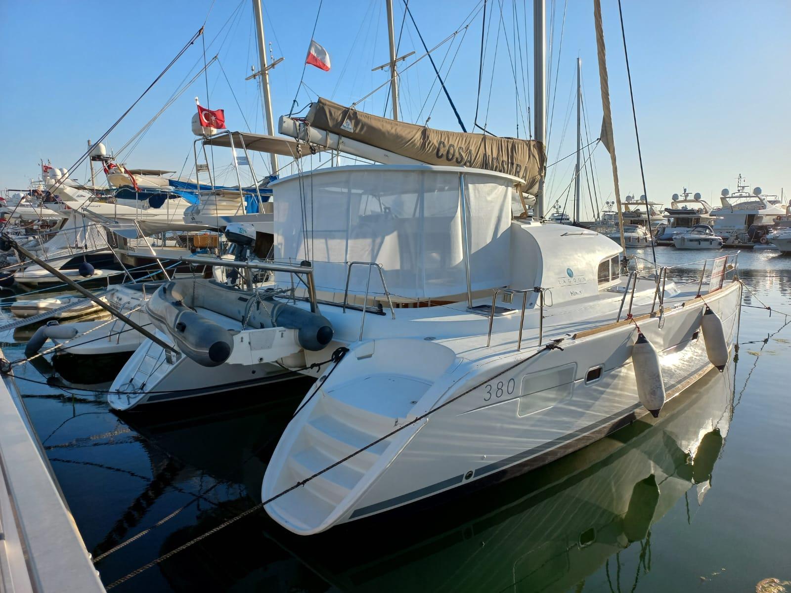 2015 lagoon 380 catamaran