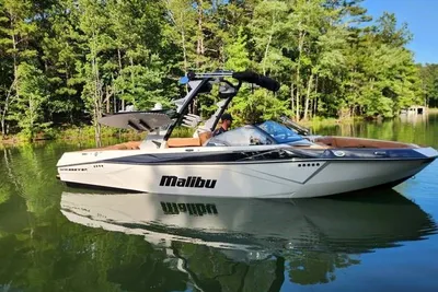Malibu Wakesetter 23 LSV