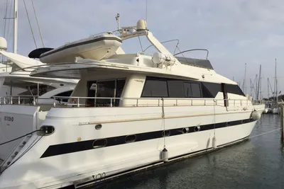 1988 Falcon 82