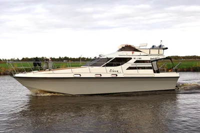 1980 Powles Super 38 Express