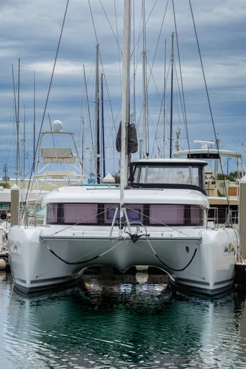 Island Hopp'r Yacht Photos Pics 