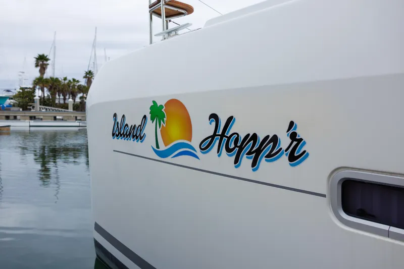 Island Hopp'r Yacht Photos Pics 