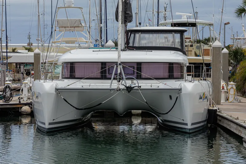 Island Hopp'r Yacht Photos Pics 