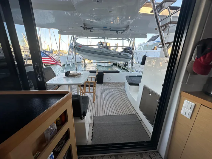 Island Hopp'r Yacht Photos Pics 