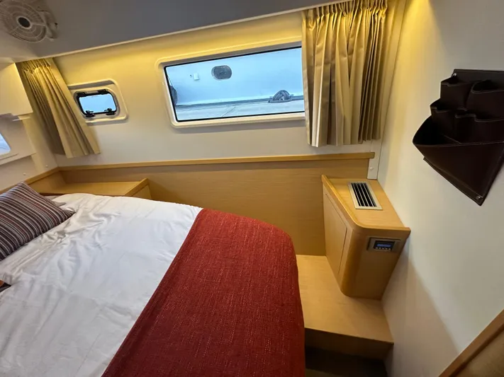 Island Hopp'r Yacht Photos Pics 