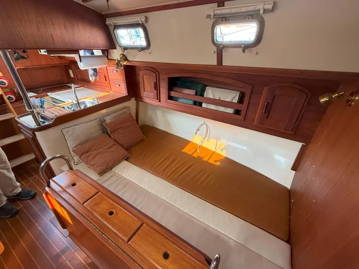 Dalliance Yacht Photos Pics 