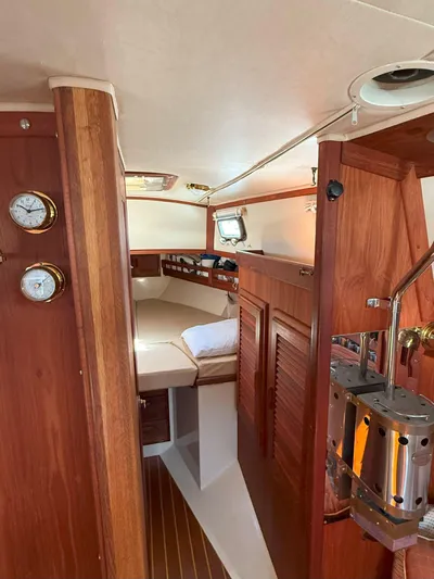 Dalliance Yacht Photos Pics 