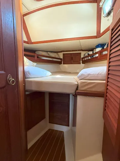 Dalliance Yacht Photos Pics 