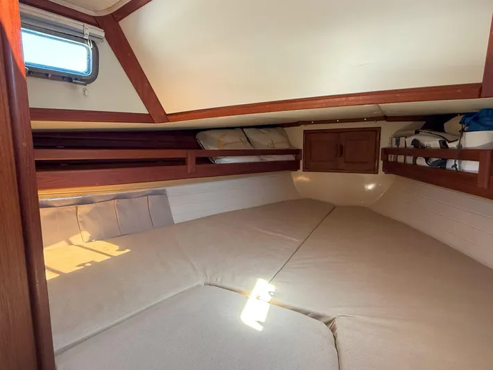 Dalliance Yacht Photos Pics 