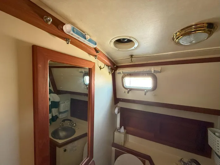 Dalliance Yacht Photos Pics 