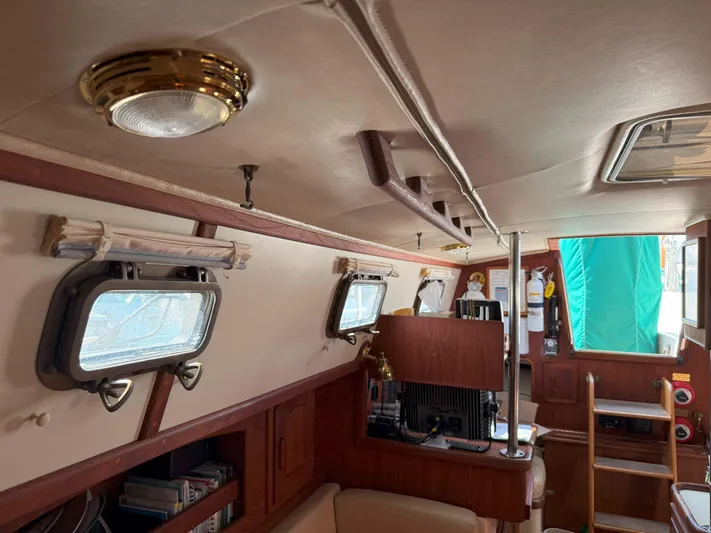 Dalliance Yacht Photos Pics 