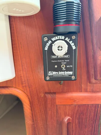 Dalliance Yacht Photos Pics 