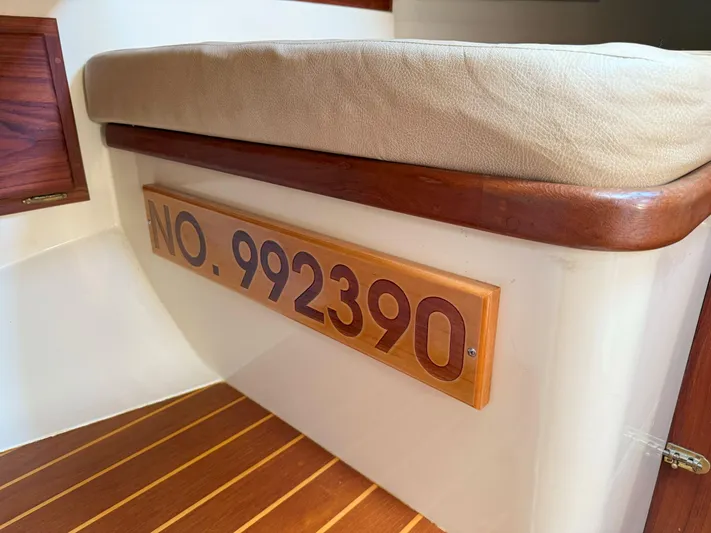 Dalliance Yacht Photos Pics 