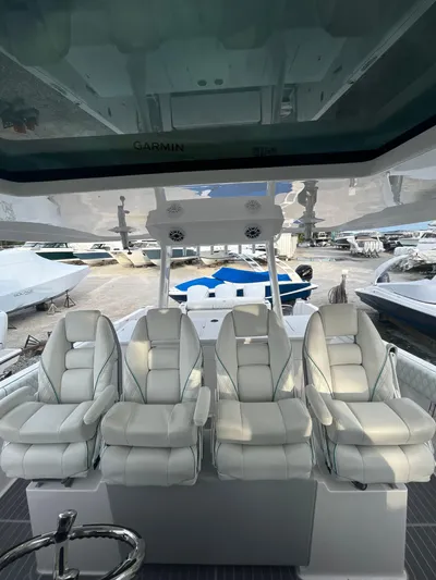  Yacht Photos Pics 2021 Regal 38 Sav - Image 6