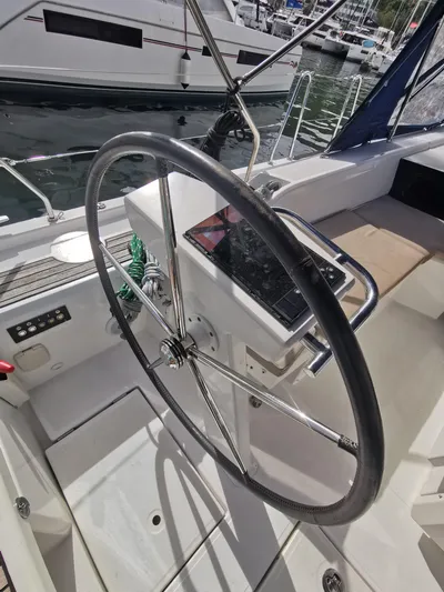 Siman H Yacht Photos Pics Beneteau Oceanis 46.1 yacht steering wheel, 2020 model, docked at marina.
