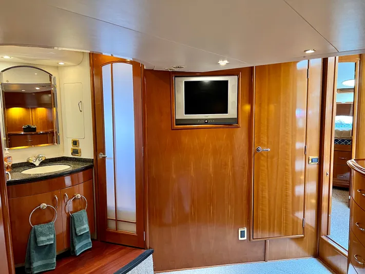 Last Chapter Yacht Photos Pics 