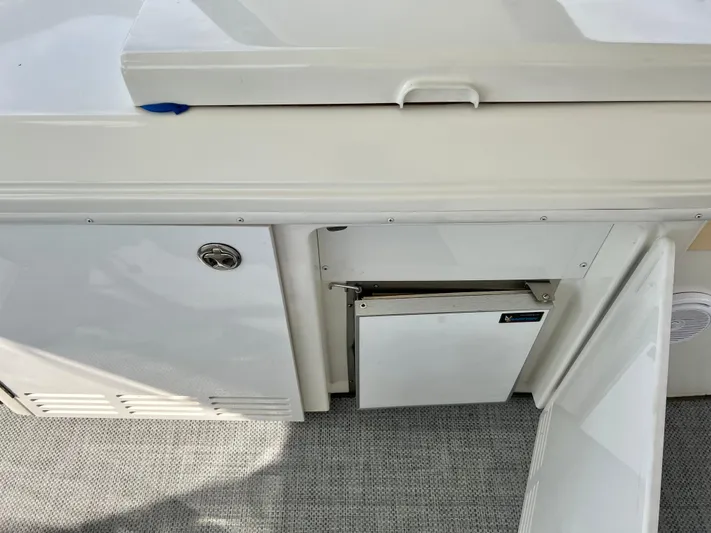 Last Chapter Yacht Photos Pics 