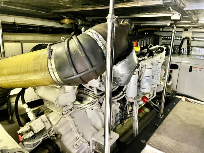 Last Chapter Yacht Photos Pics 