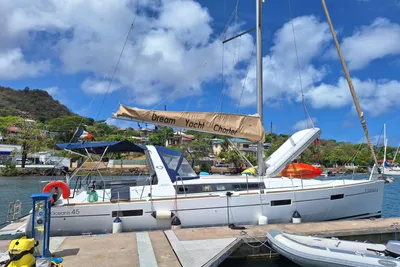 2017 Beneteau Oceanis 45